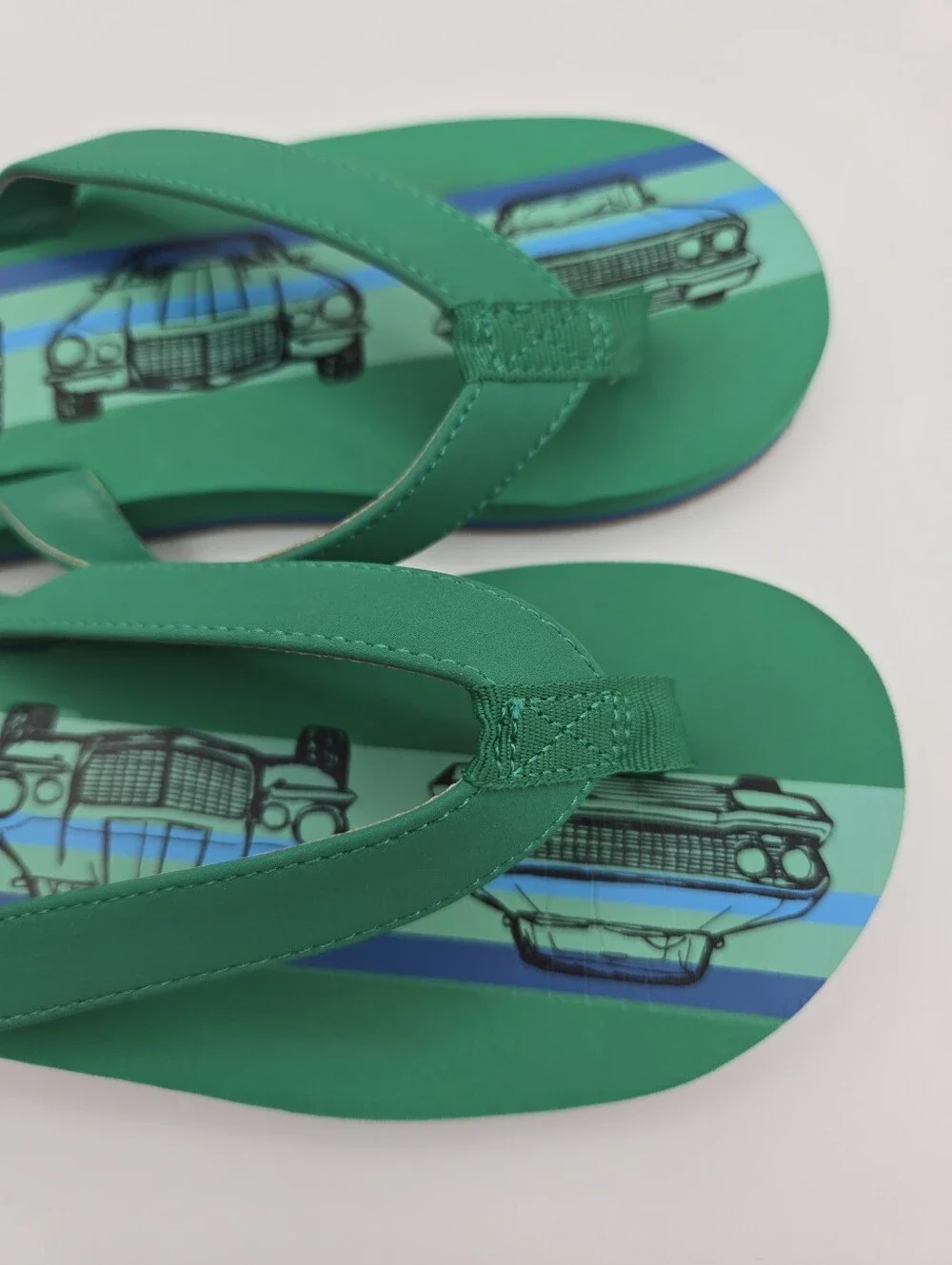 Hanna Andersson Boys Flip Flops Sandals Size Youth 3 Green Blue Car Print